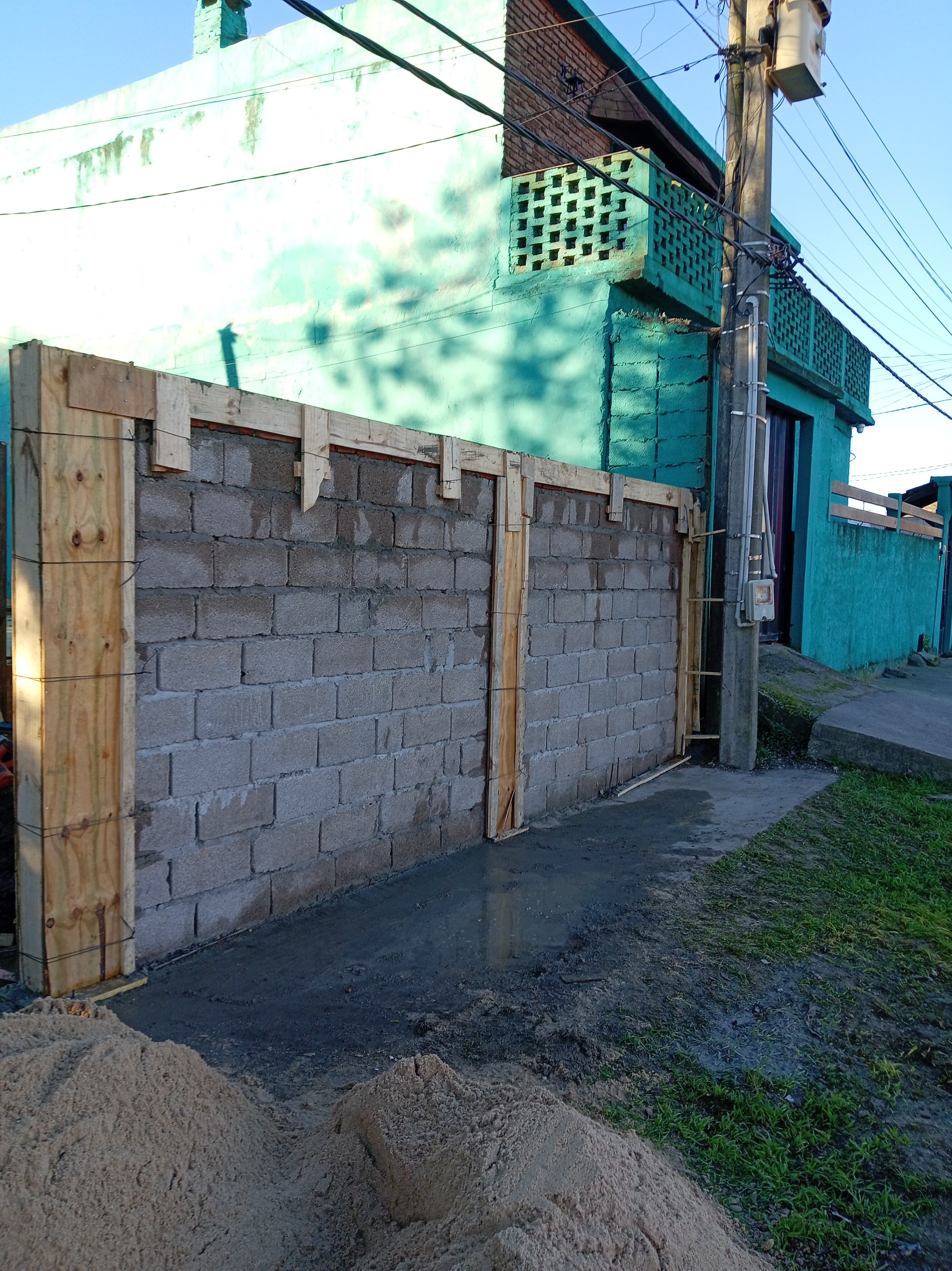 Demolición de muro perimetral - Foto 21